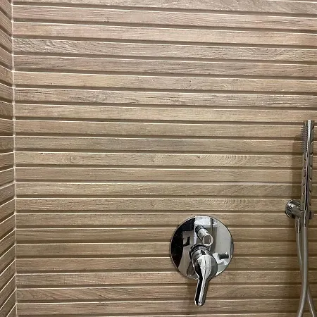 - Nella Corte Dei Navigli * 米兰