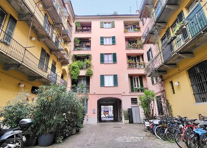 - Nella Corte Dei Navigli Apartmán *